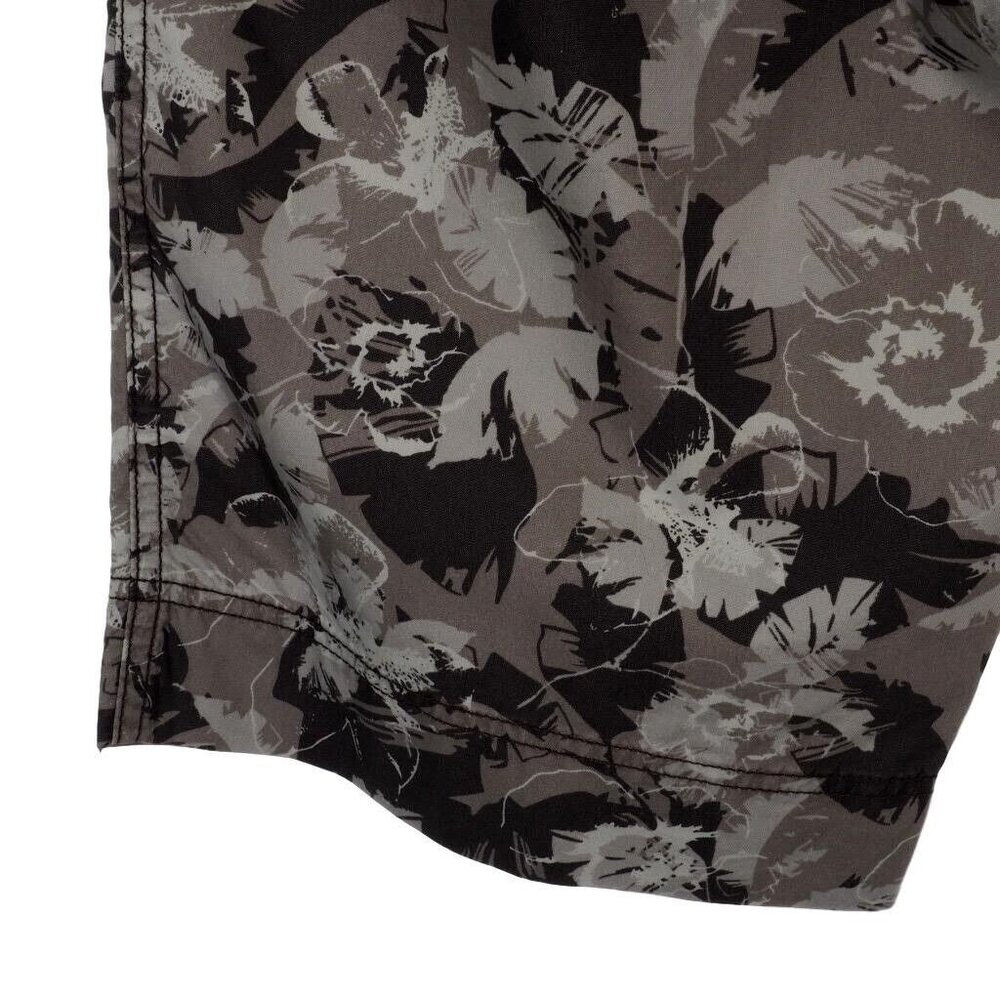 Jeanstar Womens Size 12 Camouflage Cargo Capris  Stretch - Picture 6 of 8